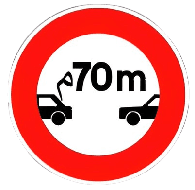 ممنوع على المركبات السير دون ترك مسافة دنيا فاصلة تساوي العدد المشار إليه